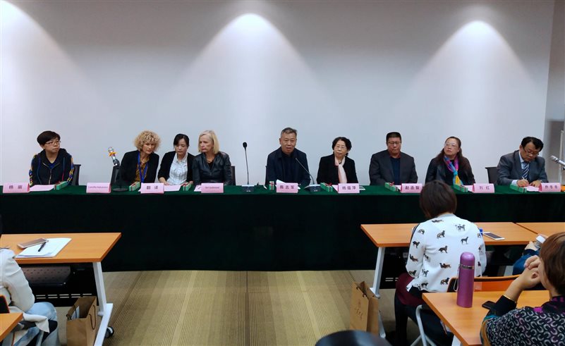 //www.qdxq.huangseweb.org/__local/7/2A/51/A85058F0F1EF0A98718D9853095_96287838_2D9A6.jpg