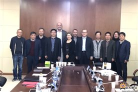 //www.view.huangseweb.org/__local/2/15/95/818F83A01EA44C45790FC369DA5_7D154E59_5B2DB.jpg